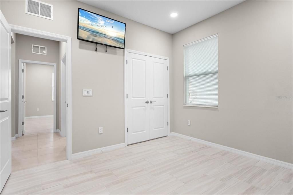 Active With Contract: $419,900 (4 beds, 2 baths, 2043 Square Feet)