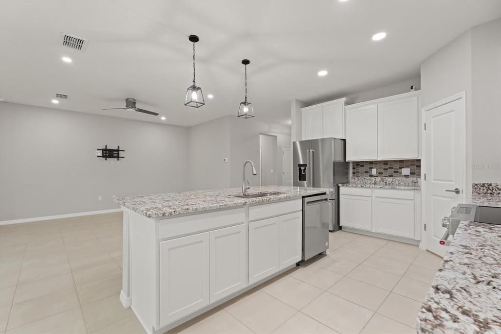 Active With Contract: $419,900 (4 beds, 2 baths, 2043 Square Feet)