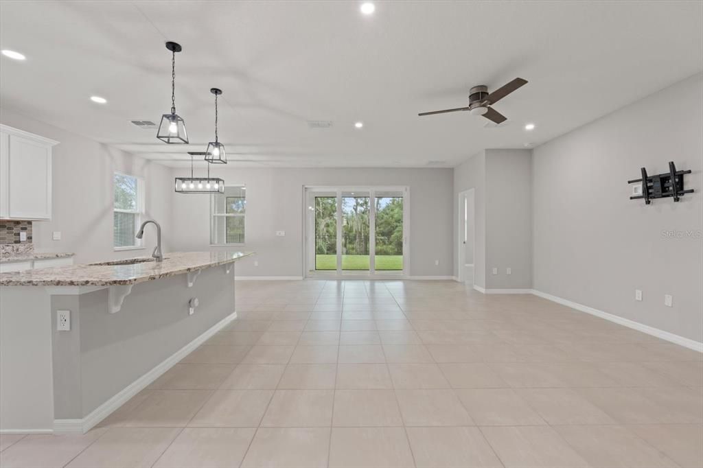 Active With Contract: $419,900 (4 beds, 2 baths, 2043 Square Feet)
