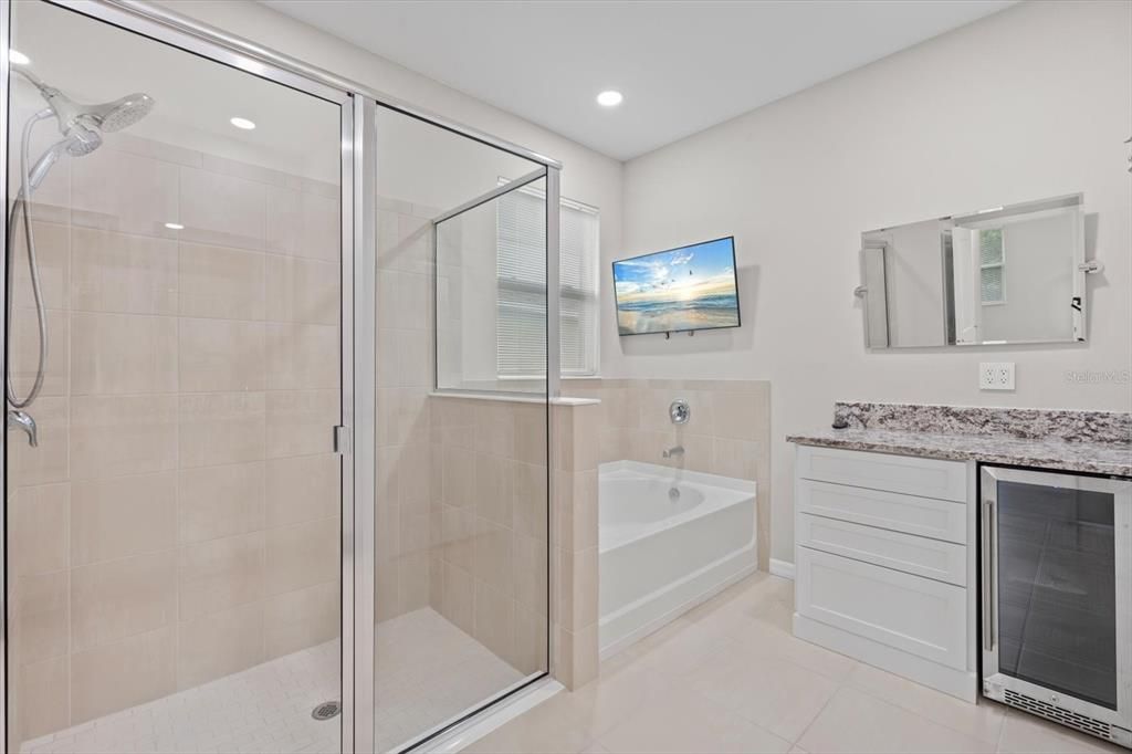 Active With Contract: $419,900 (4 beds, 2 baths, 2043 Square Feet)