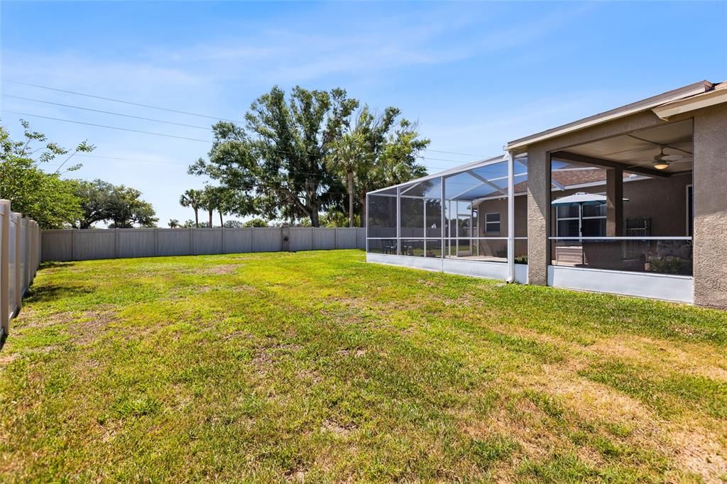 Activo con contrato: $465,000 (4 camas, 3 baños, 2222 Pies cuadrados)