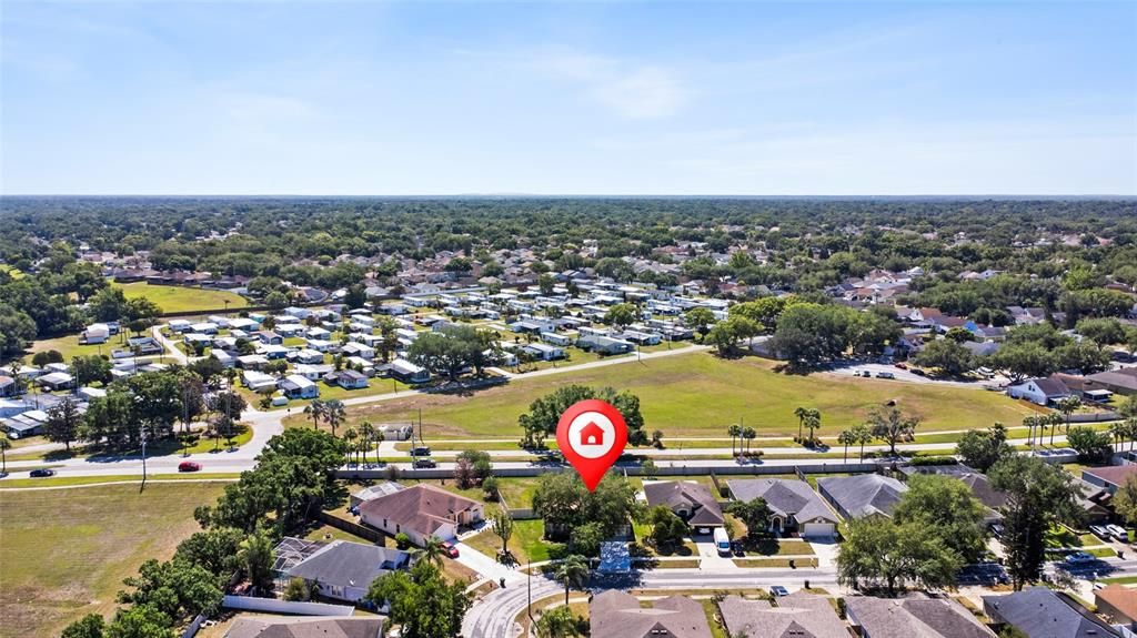 Activo con contrato: $465,000 (4 camas, 3 baños, 2222 Pies cuadrados)