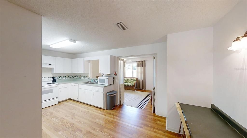 For Rent: $1,500 (2 beds, 2 baths, 1178 Square Feet)
