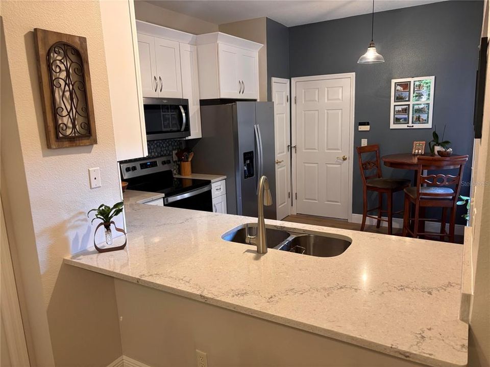 Activo con contrato: $259,900 (2 camas, 1 baños, 1272 Pies cuadrados)