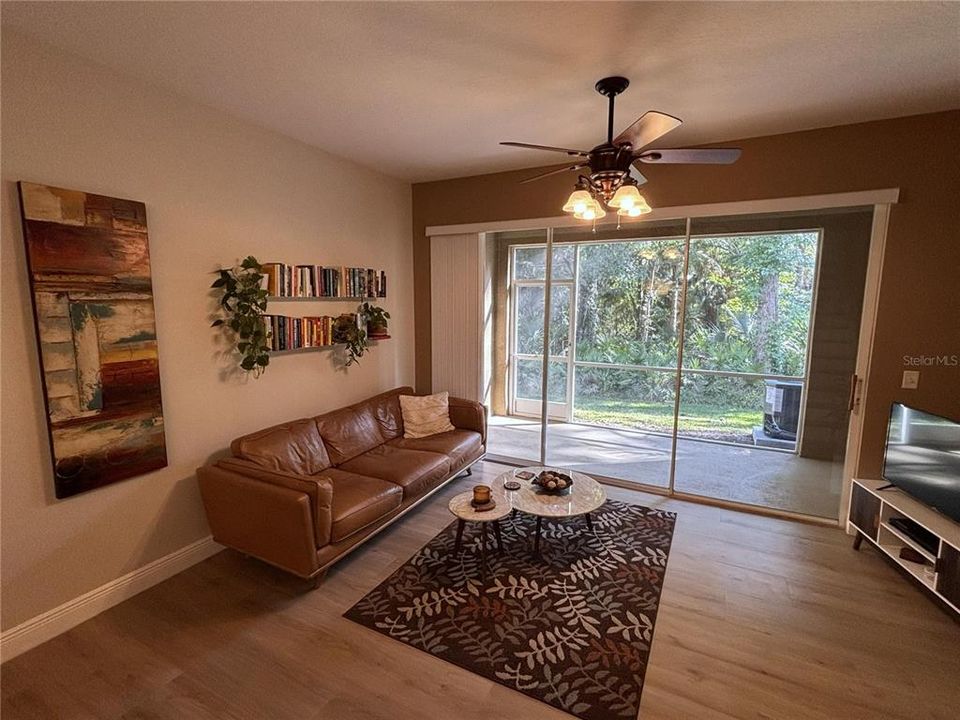 Activo con contrato: $259,900 (2 camas, 1 baños, 1272 Pies cuadrados)