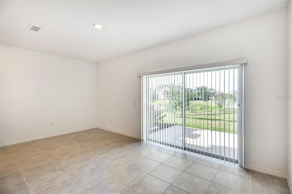 В аренду: $1,950 (3 спален, 2 ванн, 1365 Квадратных фут)