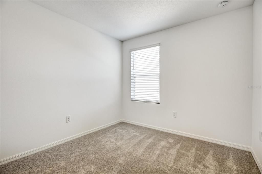В аренду: $1,950 (3 спален, 2 ванн, 1365 Квадратных фут)