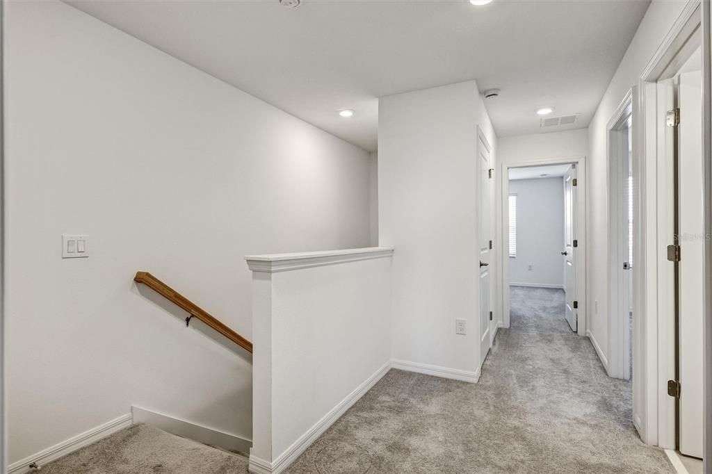 В аренду: $1,950 (3 спален, 2 ванн, 1365 Квадратных фут)