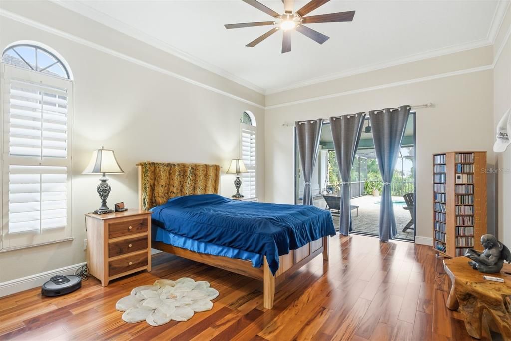 En Venta: $975,000 (5 camas, 3 baños, 3259 Pies cuadrados)