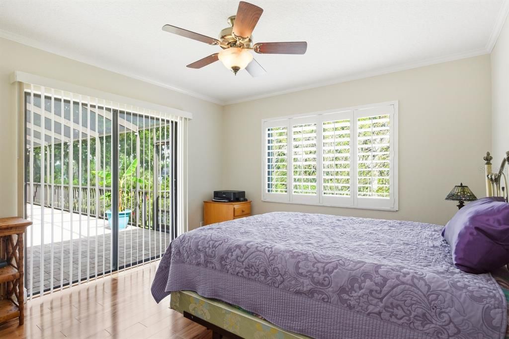 En Venta: $975,000 (5 camas, 3 baños, 3259 Pies cuadrados)