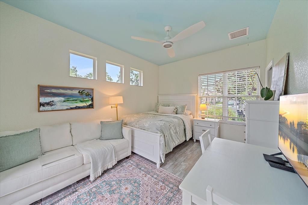 For Sale: $1,225,000 (4 beds, 4 baths, 2421 Square Feet)