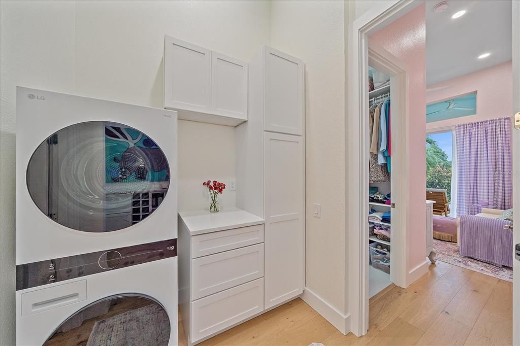 For Sale: $1,225,000 (4 beds, 4 baths, 2421 Square Feet)
