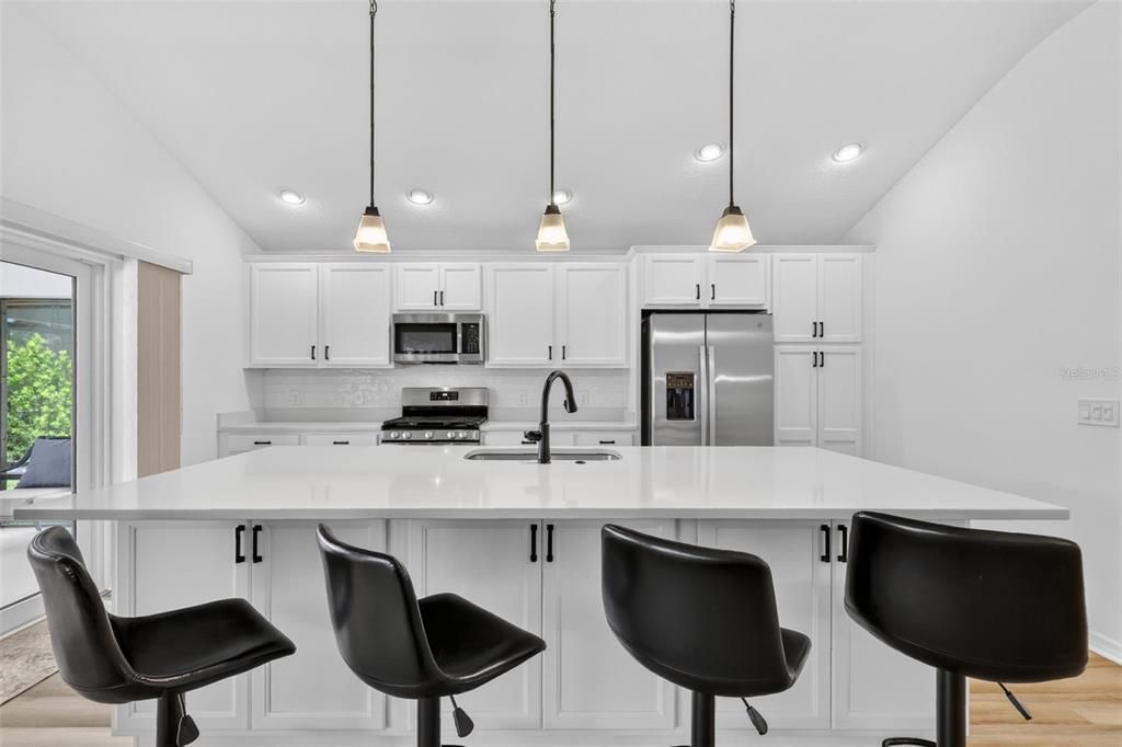 En Venta: $949,900 (3 camas, 3 baños, 1947 Pies cuadrados)