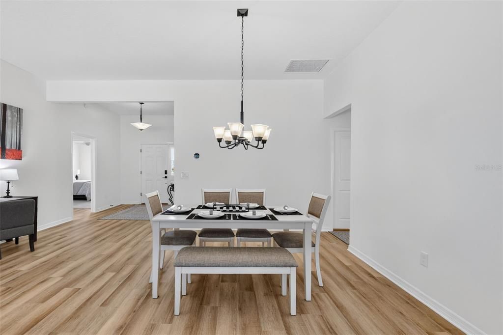 En Venta: $949,900 (3 camas, 3 baños, 1947 Pies cuadrados)