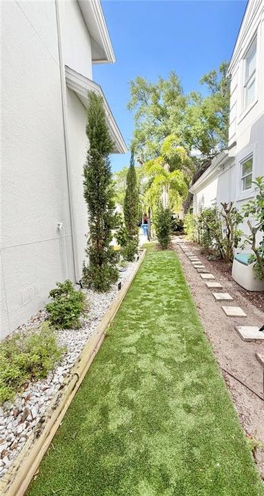 合同活跃: $13,000 (4 贝兹, 4 浴室, 3306 平方英尺)