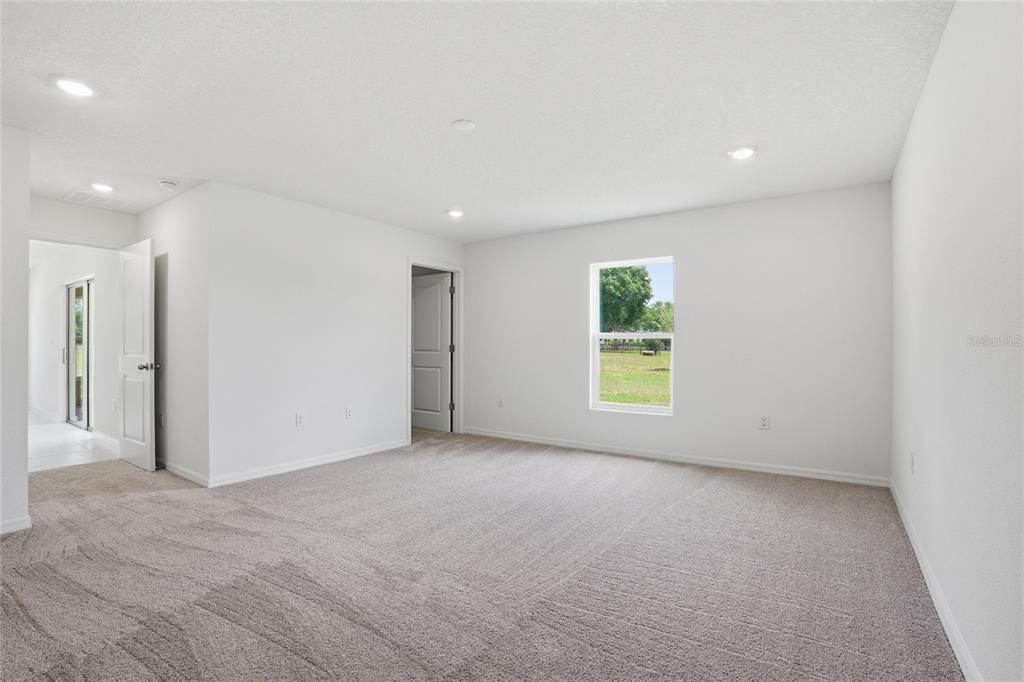 For Rent: $2,500 (4 beds, 2 baths, 2104 Square Feet)