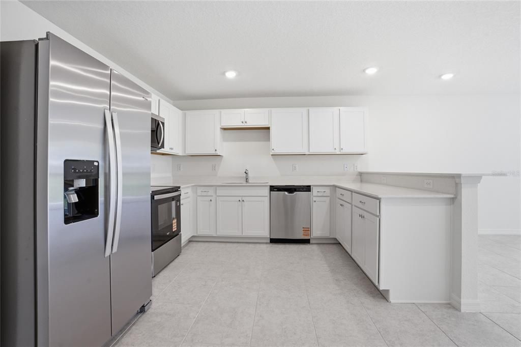 For Rent: $2,500 (4 beds, 2 baths, 2104 Square Feet)