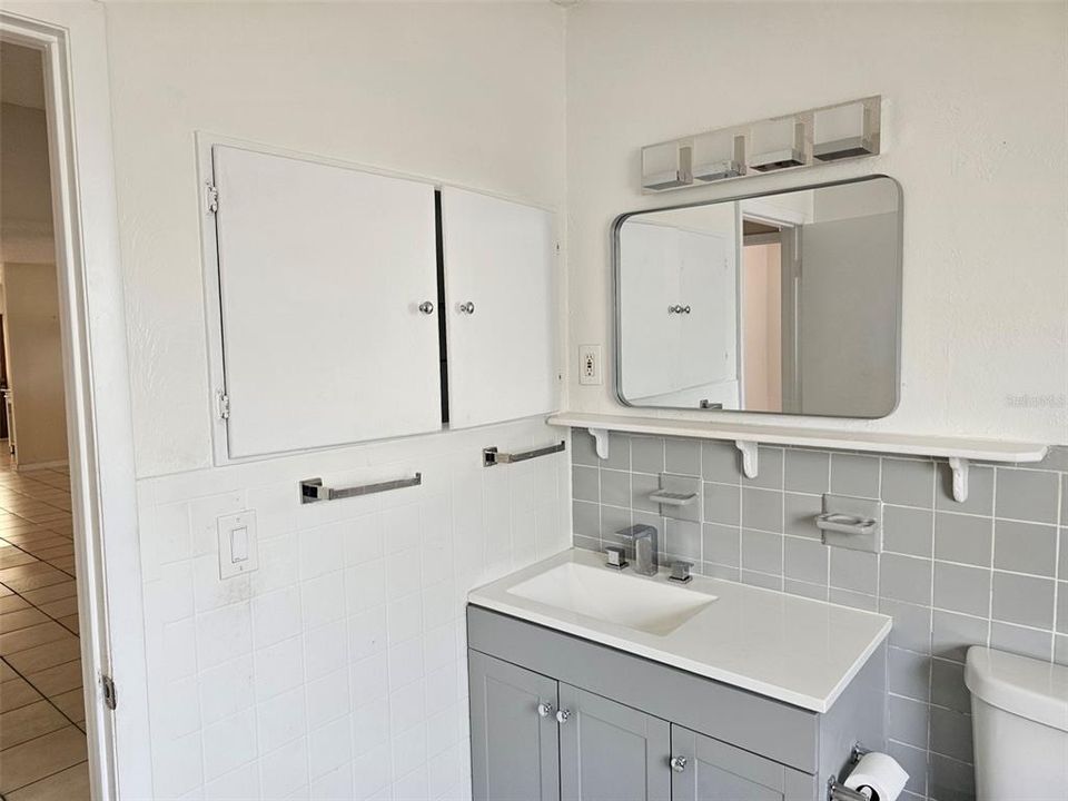 В аренду: $1,900 (2 спален, 1 ванн, 1590 Квадратных фут)