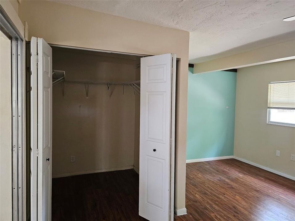 В аренду: $1,900 (2 спален, 1 ванн, 1590 Квадратных фут)