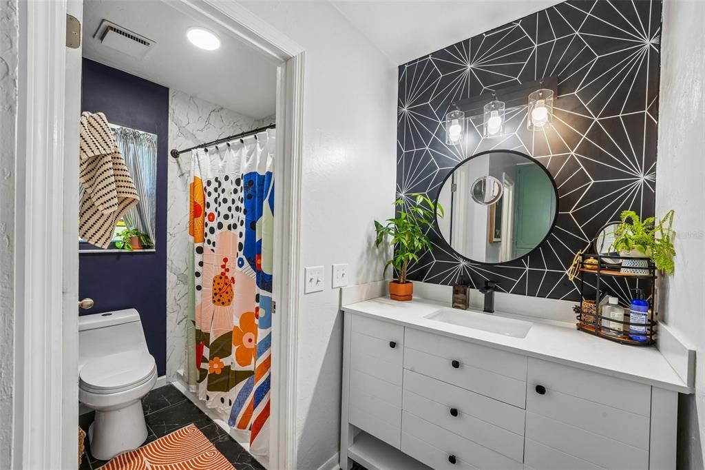 Activo con contrato: $372,900 (3 camas, 2 baños, 1561 Pies cuadrados)