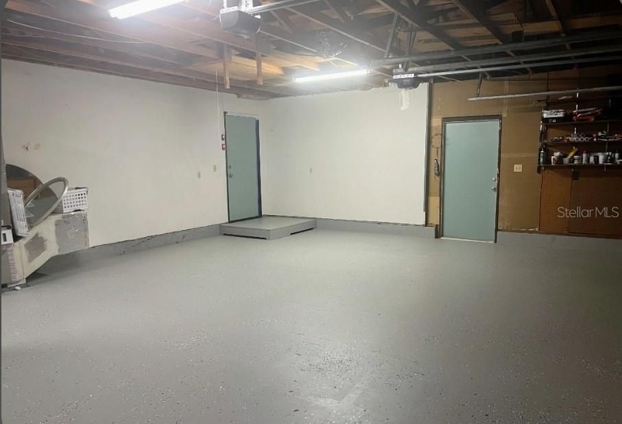 Activo con contrato: $372,900 (3 camas, 2 baños, 1561 Pies cuadrados)