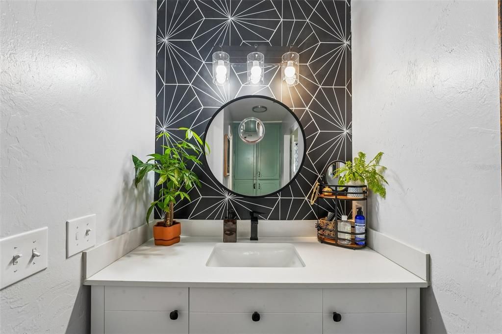 Activo con contrato: $372,900 (3 camas, 2 baños, 1561 Pies cuadrados)