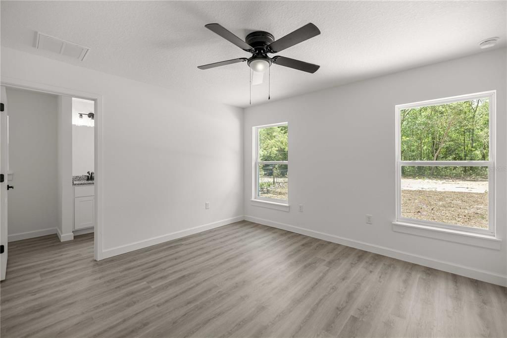 En Venta: $244,900 (3 camas, 2 baños, 1317 Pies cuadrados)