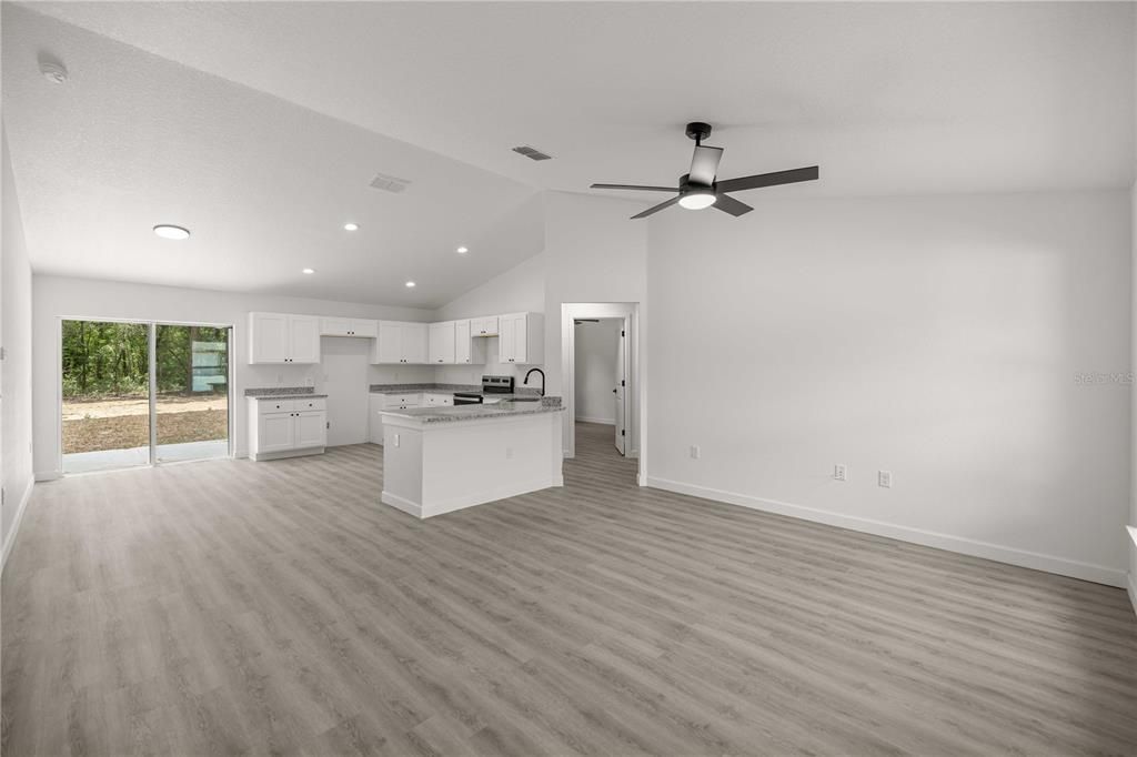En Venta: $244,900 (3 camas, 2 baños, 1317 Pies cuadrados)