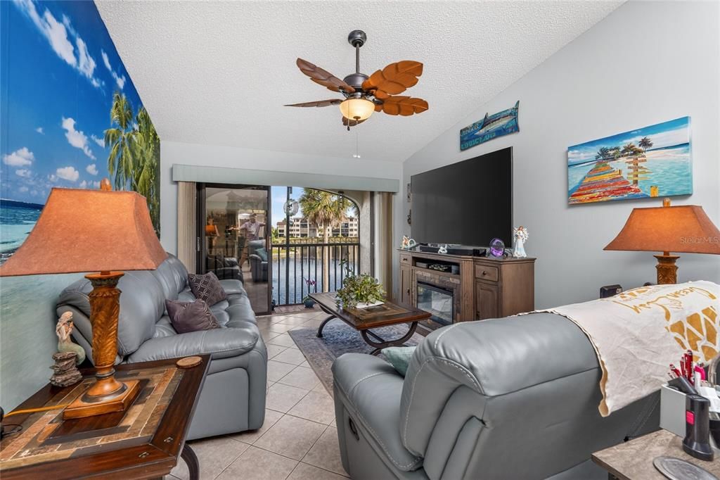 En Venta: $149,900 (2 camas, 2 baños, 1335 Pies cuadrados)