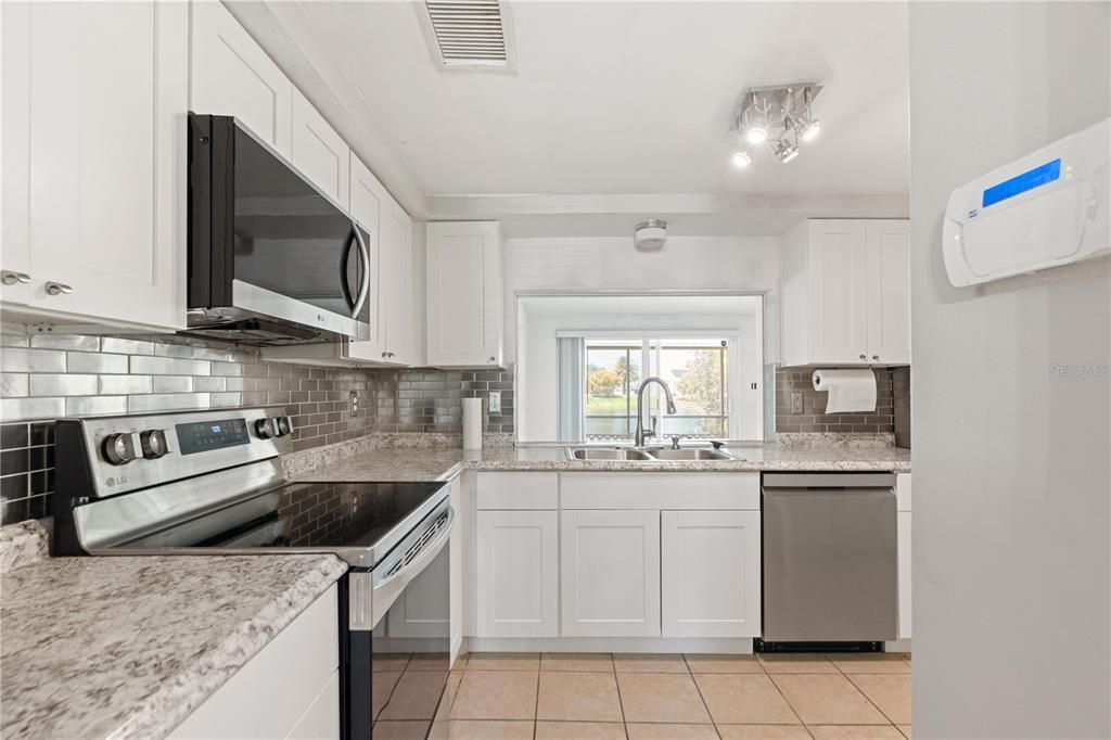 En Venta: $199,000 (2 camas, 2 baños, 1560 Pies cuadrados)