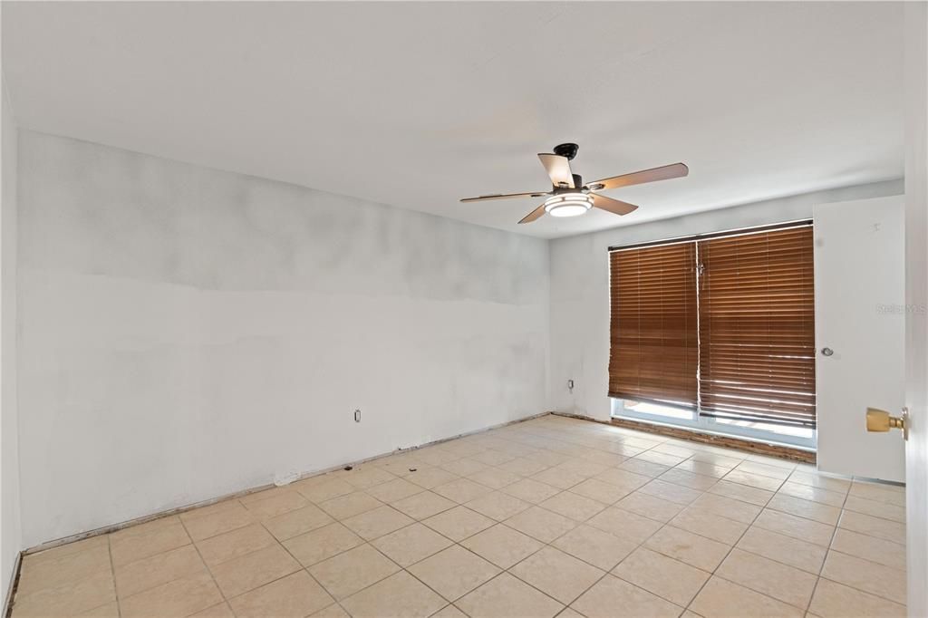 En Venta: $199,000 (2 camas, 2 baños, 1560 Pies cuadrados)