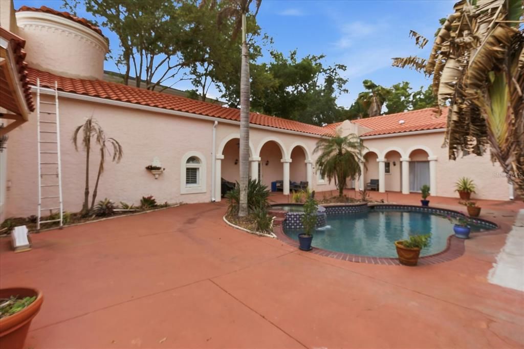 For Sale: $539,000 (3 beds, 2 baths, 2093 Square Feet)