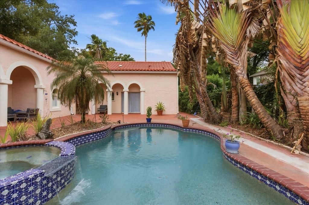 For Sale: $539,000 (3 beds, 2 baths, 2093 Square Feet)