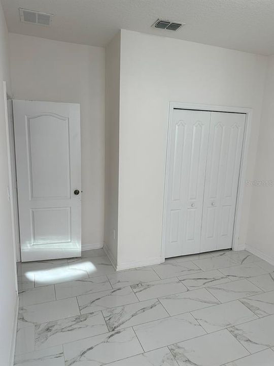 Под контрактом: $2,500 (3 спален, 2 ванн, 1604 Квадратных фут)