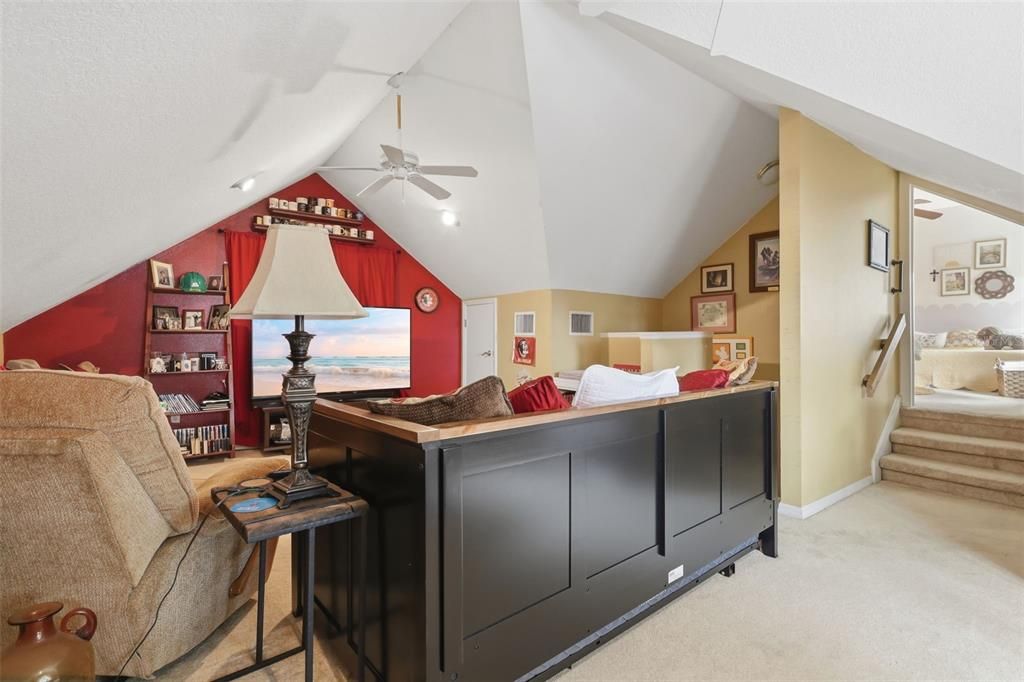 Activo con contrato: $799,000 (4 camas, 3 baños, 3144 Pies cuadrados)