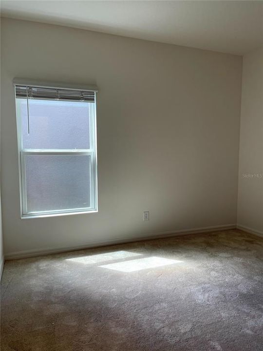 Activo con contrato: $1,895 (3 camas, 2 baños, 1545 Pies cuadrados)