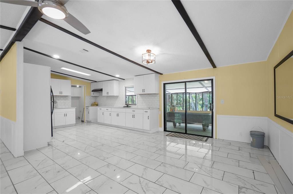 For Sale: $199,900 (3 beds, 2 baths, 1404 Square Feet)