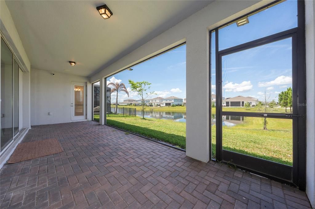 For Rent: $5,200 (6 beds, 4 baths, 4390 Square Feet)