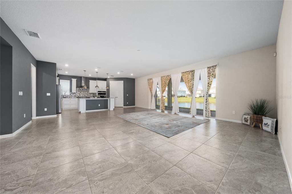 For Rent: $5,200 (6 beds, 4 baths, 4390 Square Feet)