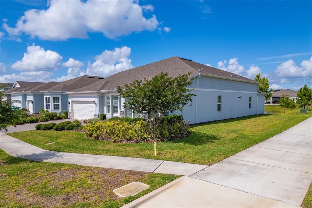 For Rent: $5,200 (6 beds, 4 baths, 4390 Square Feet)