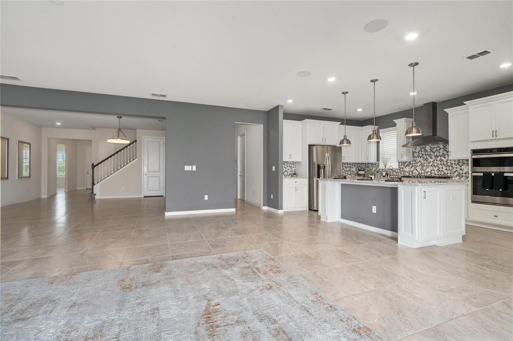 For Rent: $5,200 (6 beds, 4 baths, 4390 Square Feet)