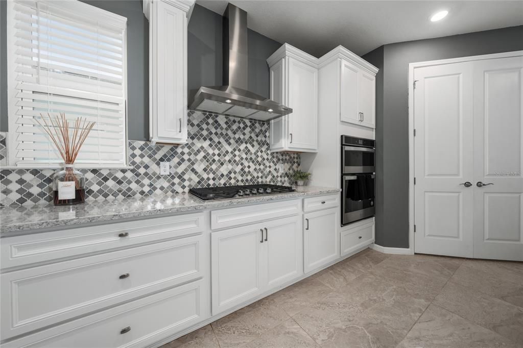 For Rent: $5,200 (6 beds, 4 baths, 4390 Square Feet)