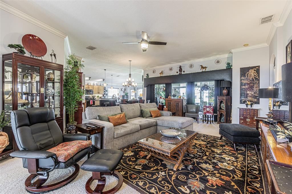 Activo con contrato: $409,900 (3 camas, 2 baños, 1839 Pies cuadrados)