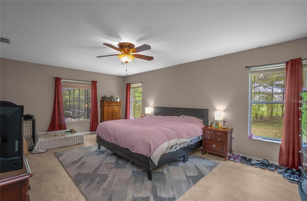 For Sale: $525,000 (4 beds, 2 baths, 2676 Square Feet)
