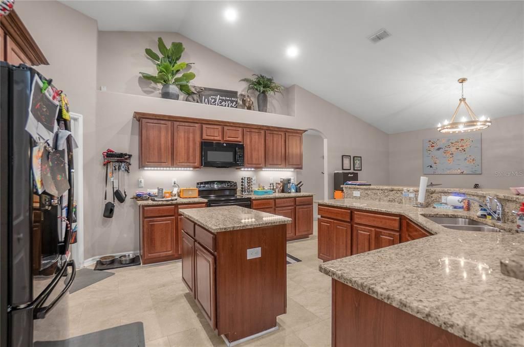 For Sale: $525,000 (4 beds, 2 baths, 2676 Square Feet)