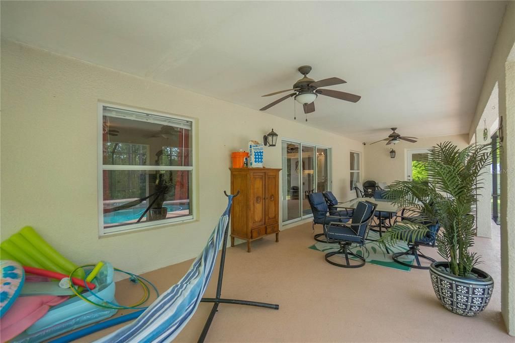 For Sale: $525,000 (4 beds, 2 baths, 2676 Square Feet)