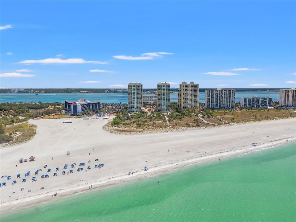 For Sale: $2,395,000 (3 beds, 3 baths, 2521 Square Feet)