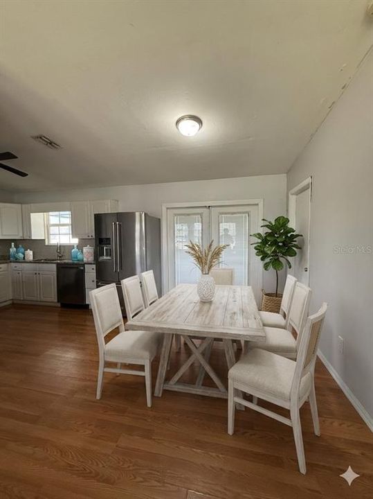 For Sale: $199,000 (3 beds, 2 baths, 1176 Square Feet)