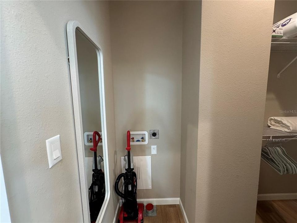 For Sale: $369,900 (1 beds, 1 baths, 460 Square Feet)