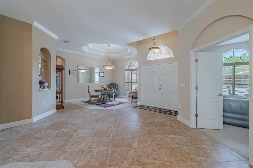 Activo con contrato: $650,000 (5 camas, 3 baños, 3356 Pies cuadrados)